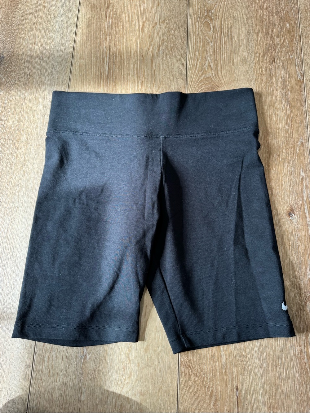 NIKE Essential Bike 8" Shorts Women's Black Tight Fit Size L